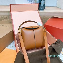 Designer Women Handbag Mailman Bag Tote Bag Shopping Adjustable and Detachable Shoulder Strap Zipper Opening and Closing Plain Bag