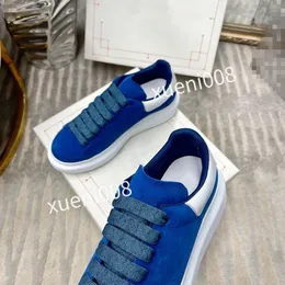 2023top new Designer Mens Womens Casual Dad Shoes Neon Green Designer Sneakers Sole Bottom Fashion running shoes Soft and comfortable platform shoes