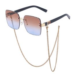 Designer Sunglasses For Women Necklace Chain New Sunglasses Fashion Oversize Design Summer Luxury Brand Designer Glasses Frame Top Quality Fashions Style 2A527