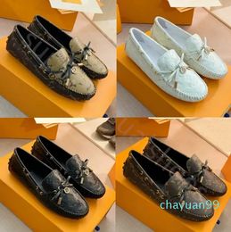 Dress Shoes Mens Women Loafers Classic Slip-on Vintage Moccasin Metal button Real Leather Brand Oxfords Casual Shoes