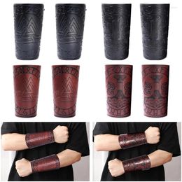 Knee Pads 1 Pair Knight Wristbands Gauntlet Vintage Wrist Bracers With Relief Pattern Men Cosplay Adjustable Halloween Supplies