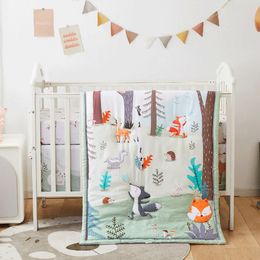 Bedding Sets 3pcs Microfiber Crib Set Forest And Animal Designs For Boys and Girls Baby Quilt Includes Sheet Skirt 230404