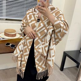 Boutique Style Designer Scarf for Autumn and Winter Comfort Warm Gift Scarf High Quality Fabric Fashion Pashmina Shawl Christmas Luxury New Scarf