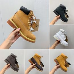 En Kaliteli Erkek Kadınlar Martin Boots Dış Mekan Ayakkabı Klasik Buğday Su Geçirmez 6 inç Premium Chukka Tasarımcısı 10061 Moda Riple Siyah Beyaz Deri Animal Büyük Boyut