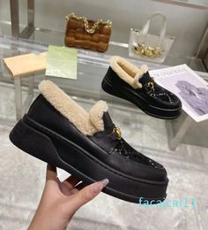 Sheepskin fur integrated shallow snow boots Pure wool leather patent leather fabrics sports casual series Rubber thick sole shoes size
