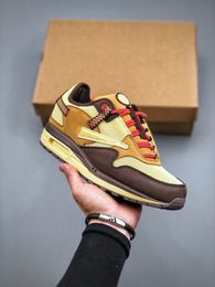 Shop Classic Outdoor-Indoor Running Shoes Trainers 1 TS Baroque Brown 2023 Wholesale Athletics Walking Racing Sneakers