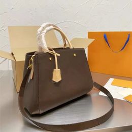 Handbgs Women Leather Embossing Shoulder Bags Luxury Designer Handbag Purse Womens Top Quality Messenger Bags Purse Black Brown