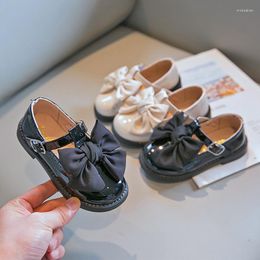 Flat Shoes 2023 Children Big Bow Girls Leather Kids Casual Wedding Party Sweet Sneakers For