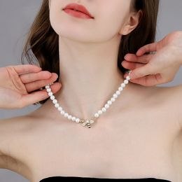 Cute Bee Imitation Pearl Necklace Female Dignified Sense of Design Fashion New Trendy Simple Personality Clavicle Chain wholesale