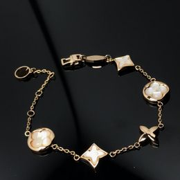 designer Flower Letter Bracelet Gold 18k Golden Women's Bracelet Jewellery Bracelet