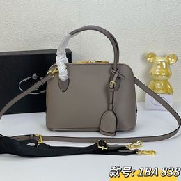 Women Killer bag Fashion Handbag Style Classic Women Style Outdoor Sports Travel Shoulder Bag Luxury Soft leather 1BA 838