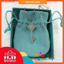 Fashion designer tiff ring top T home 925 Sterling Silver Key Necklace versatile diamond inlaid sunflower Chinese knot pendant simple sweater chain 6I8E