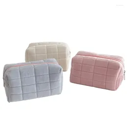 Storage Bags 3Pcs Large-Capacity Plush Cosmetic Bag Cute Student Soft Multifunctional