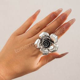Exaggerated Metal Big Flower Rings for Women Vintage Large Finger Ring Accessories on Hand Female Fashion Jewellery Trendy Gifts