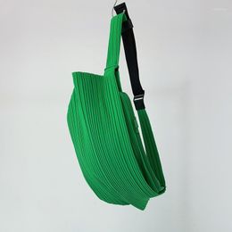bao Waist Bags Miyake Pleated Green Shoulder Bag Oblique Backpack Large Capacity Handbag Designer Luxury
