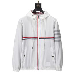 Fashion New Mens Designer Jacket Coat Caps Winter Autumn Baseball Slim Stylist Classic Casual Women Windbreaker Outerwear Zipper Hoodies white Jackets Coats