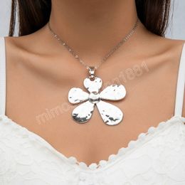 Simple Chain with Large Five-Petaled Flower Pendant Necklace for Women Trendy Lucky Accessories on the Neck Fashion Jewellery