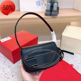 Shoulder Bags Fashion Flap Jingle Women Soft ladies Underarm Crossbody Saddle Bag Handbag Versatile Occasions Porta