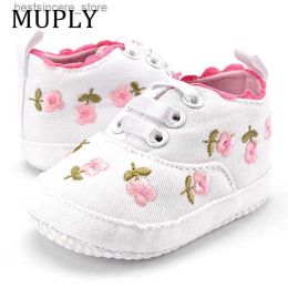 Hotsell Baby-Schuhe, weiße Spitze, mit Blumenmuster bestickt, weiche Schuhe, Prewalker, gehende Kleinkind-Kind-Schuhe, erster Wanderer, kostenloser Versand L230522