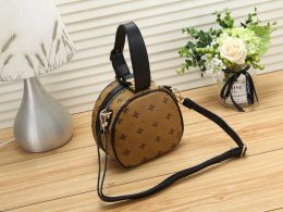 2023 Fashion Round Bag for Women Travel Luxury Handbags Women Bags Designer Chain Purse Socialite Fashion Shoulder Bag and Crossbody Bags with Original