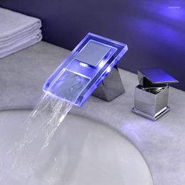 Bathroom Sink Faucets Yi Yu Brand LED Lamp Glass BaoMian Water Bath Crock Bibcock 3 Piece Separate Basin Faucet