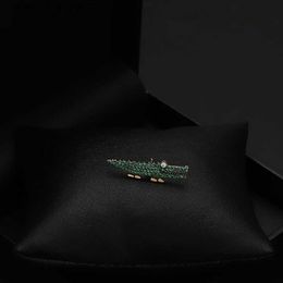Pins Brooches Men's Luxury Brooch Corsage Animal Series Green Crocodile Small Collar Pin Shirt Coat Suit Accessories Badge Jewellery Buckle 6051 Q231107