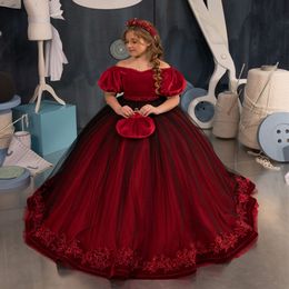 Red Flower Girls Dresses Off the Shoulder Short Puffy Sleeve Kids Birthday Party Gowns Beading Belt With Lace Applique Communions Dress 2023 326 326