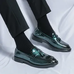 Dress Shoes Plus Size 45 2023 Business Green Men Bright Pointed Formal Man Slip-on Fringe Men's Social Sapato Sosial
