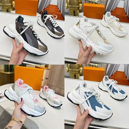 Designerinnen Frauen rennen 55 Sneaker Awak-Sneakers Plattform Schuhe Fashion Classic Gummi Sneaker Leder im Freien Low-Top-Trainer 35-41