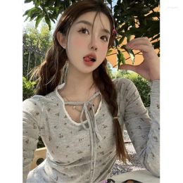 Women's T Shirts Sweet Girls Fragmented Flowers Long Sleeved T-shirt Women Top Underlay Shirt Autumn Age Reducing Cute Slim Lace Up Short