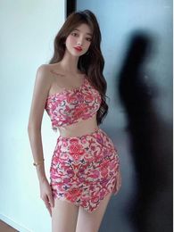 Work Dresses 2023 Summer Women's Sexy Spicy Girl Retro Fragmented Flower Skew Shoulder Short Tops Irregular Skirt Fashion Set UZL4