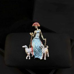 Pins Brooches Exquisite Modern Girl Walk the Dog Brooch High-End Coat Corsage Pin Women Luxury Elegant Neckline Accessories Enamel Pin Jewellery Q231107