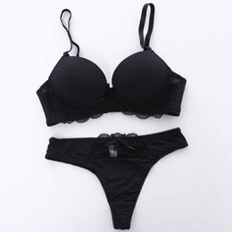 Frauen Unterwäsche Solide Vs BH Tanga Sets Sexy Dessous Anzug Spitzen-BH und Höschen Weibliche Push-Up-BH-Set Plus Größe