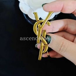 Pins Brooches Luxury Brand Designer Letter Women Gold Silver Crysatl Pearl Rhinestone Brooch Suit Pin Wedding Party Jewerlry Accessories Gifts Q231107