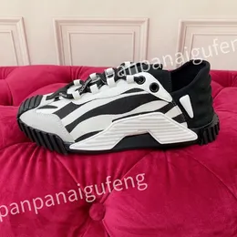 New top Hot Luxury Calfskin Women Sneakers Shoes White Black Leather Trainers Famous Comfort Outdoor Trainers Men's Casual Walking