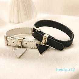Brand Bangle Luxury Fashion Triangle Letter Mens Bangle Women Leather Bracelets Brand Letter Jewellery Accessory High Quality Anniversary
