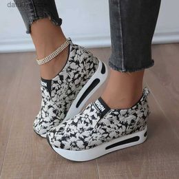 Dress Shoes 2023 Women's Sneakers Floral Embroidery Mesh Sneakers for Women Slip on Casual Comfy Heeled Shoes Woman 35-42 T231106