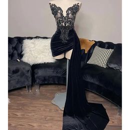 Black Lace Appliques Homecoming Cocktail Dress Scoop Neck Sleeveless Sheath Short Prom Party Gowns Robe De Soiree