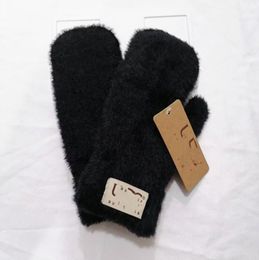 Guanti firmati Guanti di alta qualità Moda peluche Guanti impermeabili per uomo donna Velluto di lana di pecora Guanti a cinque dita Design Guanti da donna invernali