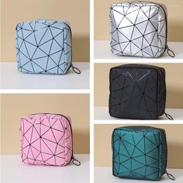 Storage Bags Rhombus Pattern Sanitary Napkin Bag Large Capacity Reusable Organiser Portable Women Pad Pouch Makeup