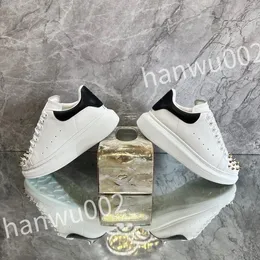 New Sneakers Designer Shoes Men Casual Shoes Women Extraordinary Sneaker Leather Shoe