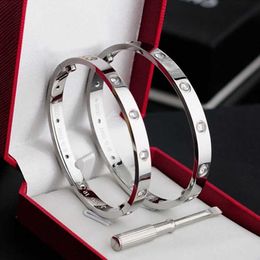 New Brand Classic Designer Bracelet European Fashion bangle Couple Cuff for Women High Quality 316L Titanium Steel Jewelry ornaments wholesale 0GZY