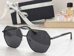 Sunglasses For Men and Women Summer 8529 Designers Polarised Style Anti-Ultraviolet Retro Eyewear Full Frame With Box