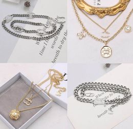 7color Designer Letter Pendant Necklaces 18K Gold Plated Crystal Sweater Necklace for Women Wedding Party Jewelry Accessories