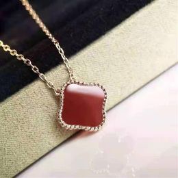 Luxury Designer Clover Pendant Necklace Women Jewelry Fashion Designer Brand Classic Simple Pendant Necklace Women267K