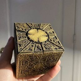 Decorative Objects Figurines 1 1 Hellraiser puzzle box movable lament horror character film series Hellraiser cube full prop character toy 230406