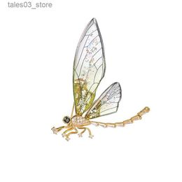 Pins Brooches Acrylic Transparent Wings Dragonfly Breastpin Clothing Accessories Butterfly Corsage Bee Pin Q231107
