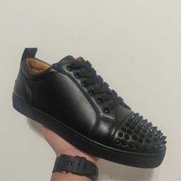 Made In Italy Red Bottoms Designer Casual Shoes Men Women Loafers Rivets Low Studed Black Sude White Roller-Boat Mens Flat Sneakers Trainers With Dust Bag Size 35-47