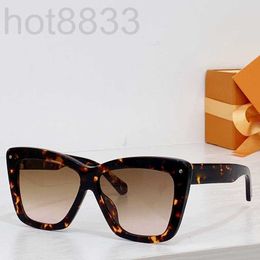 Sunglasses Designer Mens Womens Z1427e Large Frame Cat Eye Black Classic Versatile Casual Shopping Temples Gold Letters Uv Protection Top Quality with Box 392C