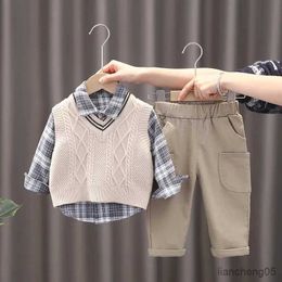 Clothing Sets OLEKID 2023 Spring 3PCS Baby Boys Clothing Set Sweater Cardigan Vest Long Sleeve Shirts Jeans Pants Boys Clothes Set Autumn R231107